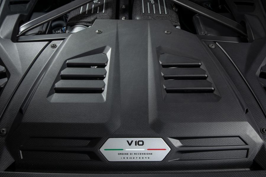 Моторный отсек Lamborghini Huracan EVO (LB724) 2019 года  (фото 53 из 87)